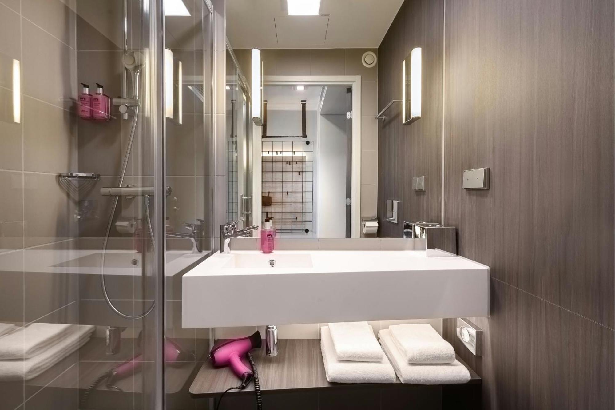 Moxy Stuttgart Feuerbach Hotel Buitenkant foto